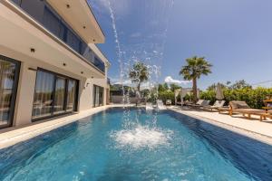 Luxury Villa My Wish with Pool 