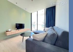 Roxy Sematan Beach Apartment 2BR or Studio