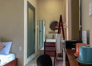 Phòng Giường Đôi Nhìn Ra Vườn (Double Room with Garden View)