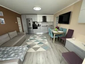 Maya Home - Sîntandrei