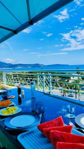 2 bedroom flat with sea view and huge terrace
