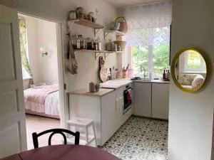 Sculpture park & lake view home - Vozgėlių