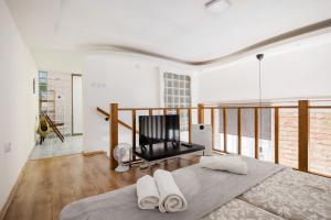 Stylish Natural Apartment with SAUNA - Heroes Square