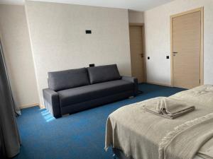 Naktsmītne - Fišers