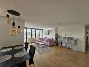 City feel good with forest view - Dübendorf