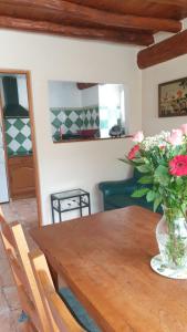 Chalets Oustals De Lavail : photos des chambres