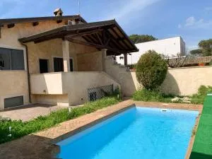Wonderful Villa Bustini with pool, Roma - 卡萨尔帕洛措