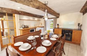 Old Church House Brayford