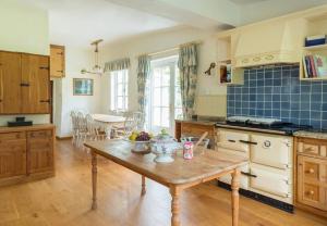 Bratton Mill Farmhouse