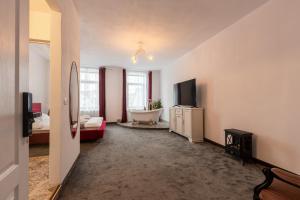 WineHouse38 - Cabernet Room