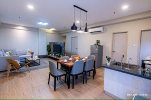 Aru Suites KK