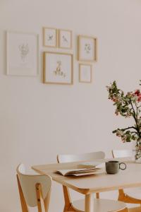 Osada Grzybowski Młyn apartamenty z dużym ogrodem KAISERÓWKA