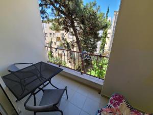 Boras Apartment in Golem Beach