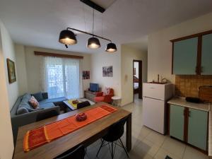 Boras Apartment in Golem Beach