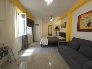 Great 35 sq m Studio on 1st floor in bohemian Psyri in Athens historic center-In Vivo Apartments