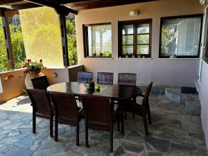 Elis superb villa