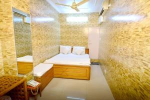 Ganpati Hotel