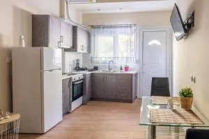 Γκαρσονιέρα 2 δίπλα στη θάλασσα! - 莱瓦贾