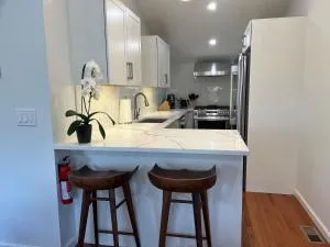 Princeton Carriage House - Lawrence