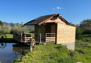 Sejours a la campagne Cabane au bord d-un etang : photos des chambres