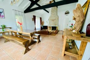 Maison avec piscine intérieure chauffée à 10min de Biarritz