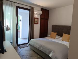 Quadruple Room with Bath room in B & B Villa Flora