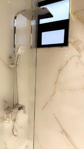 شقه 3 غرف وصالك باثاث انيق ودخول ذاتي