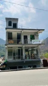 Kaffal Hotel & Restaurant - Pauri