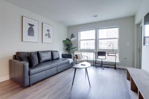 Amazing apartment with easy access to the metro