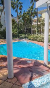 Agréable chambre et salle de bain privée dans notre appartement partagé