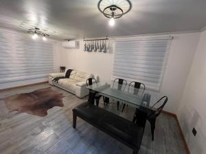 Apart Hotel Chillan - Royal House -Empresa - Factura - parking - Aire acodicionado - opción de servicio pensión completa