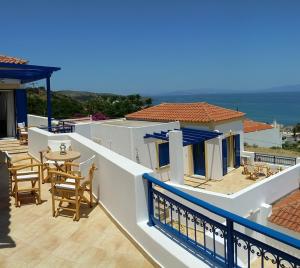 One-Bedroom Apartment with Sea View