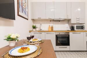 Design Apartment - Tricolore, Macedonio Melloni