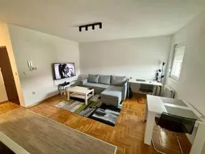 Cozy Corner - Bele Vode