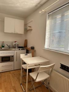 Flat Close To Leagrave StationLuton Airport
