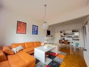 Spacious Flat on Sofias Main Street