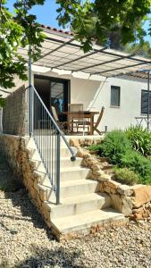 Maisons de vacances Logement, Quartier calme, Haut Var : photos des chambres