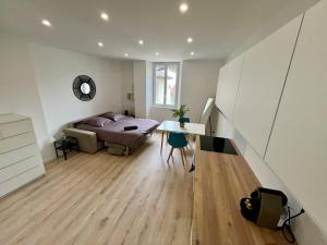 Masha *CLIM* proche hospital