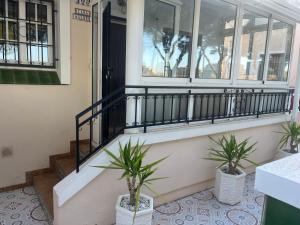 Stunning 3 bedroom Large House in Great Location