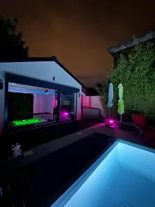 Love Room Romantique - 马恩河畔维列