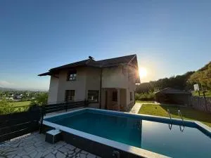 Djuric Vacation House - 拉克塔希