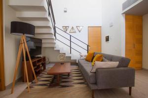 Amazing 2BR penthouse with private rooftop pool