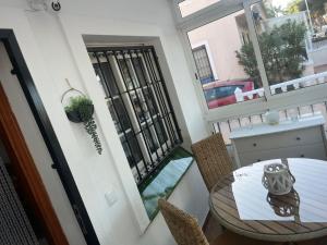 Stunning 3 bedroom Large House in Great Location