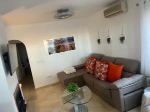 Stunning 3 bedroom Large House in Great Location