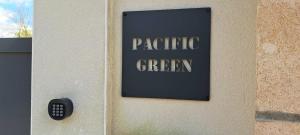 Maisons de vacances Pacific Green-80M2-Clime-2 big Suites-Parking prive 2 cars-Jardin-Confort : photos des chambres