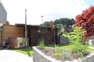 Ferienhaus Bergauf with Hot Tub