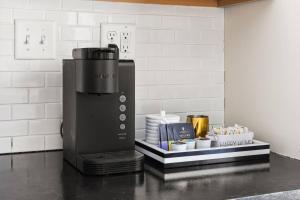 King bed, beach cart, roof deck, firepit, BBQ