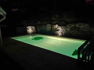 Studio cosy avec terrasse et accès piscine