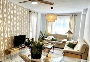 Nuevo Torremolinos Close to Beach Sinese Design Homes