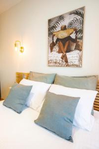 Evasion Menton vue mer proche plage et gare